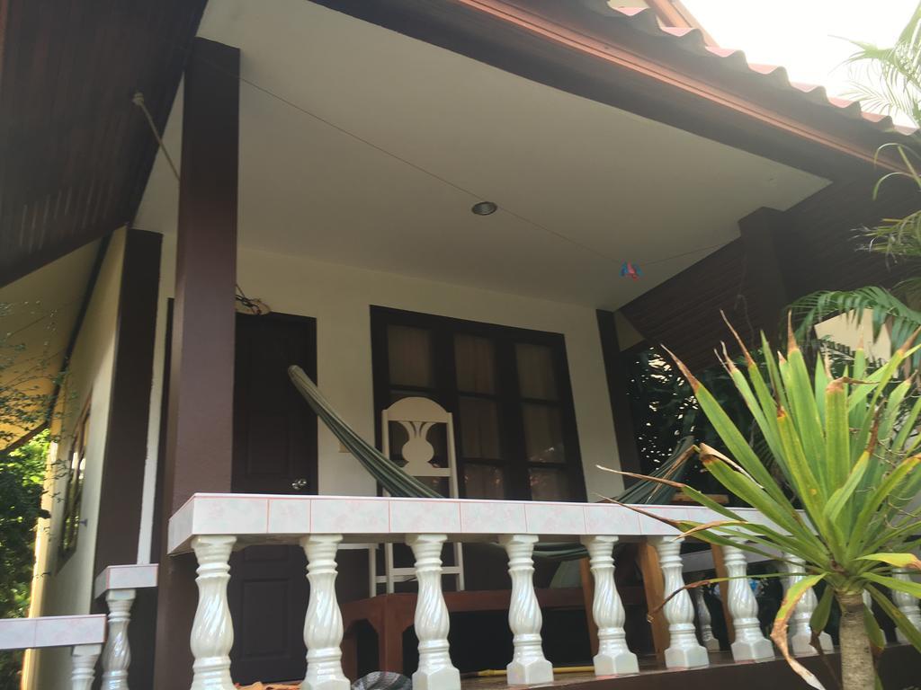 Jungle Hut Bungalows&Hotel Haad Chao Phao Exterior foto